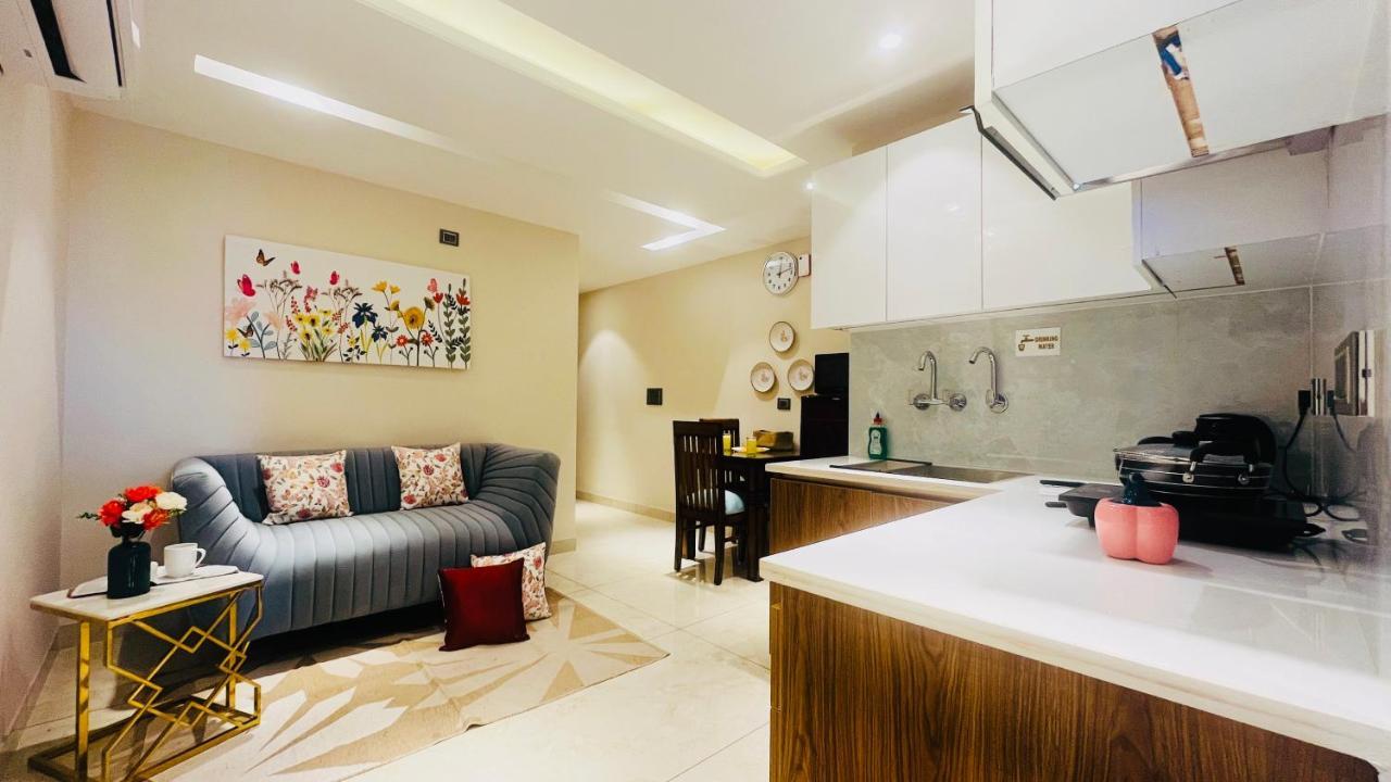 Zen Suites Gurgaon - Luxe Stays Collection Εξωτερικό φωτογραφία