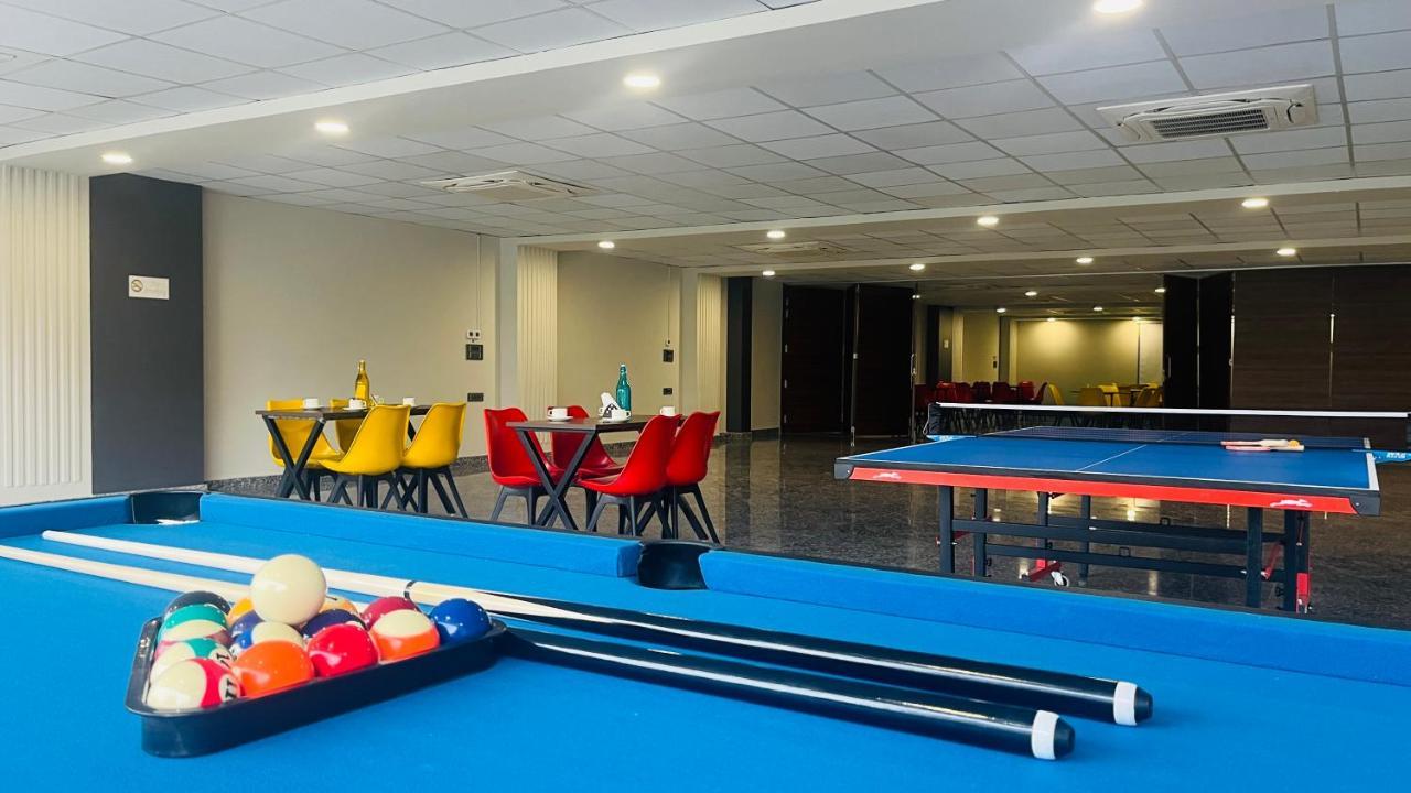 Zen Suites Gurgaon - Luxe Stays Collection Εξωτερικό φωτογραφία